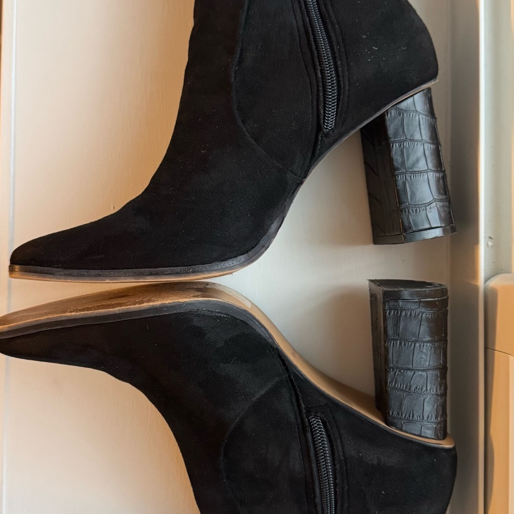 Dolce Vita Peyta Bootie - Picture 9 of 10